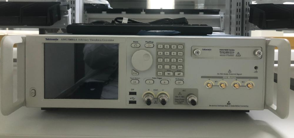 ̩ AWG70001A Ⲩη/Tektronixͼ
