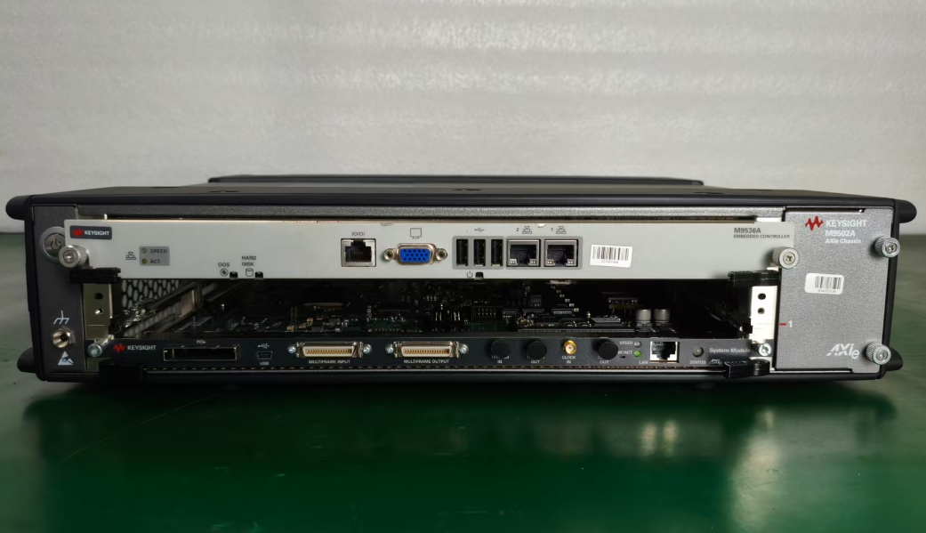 ά��|AXIe Ƕ��ʽ������+AXIe ����/Keysight����ͼ