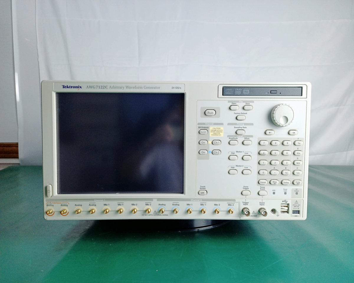 ۡ|̩ AWG7122C Ⲩη/Tektronixͼ