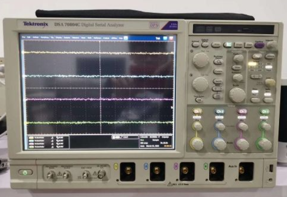 Tektronix DSA70804C ʾ/Tektronixͼ