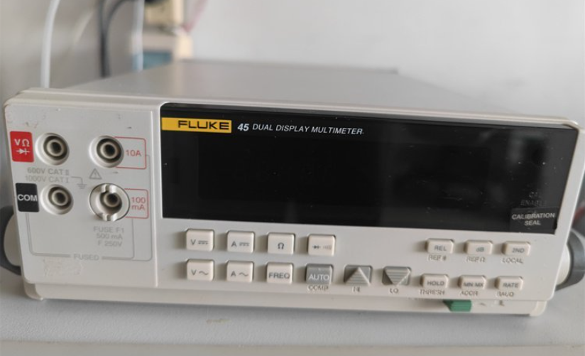 » 45 ˫ʾñ/FLUKEͼ