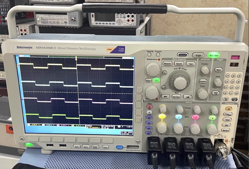 ̩�� MDO4104B-3 �����ʾ����/Tektronix����ͼ