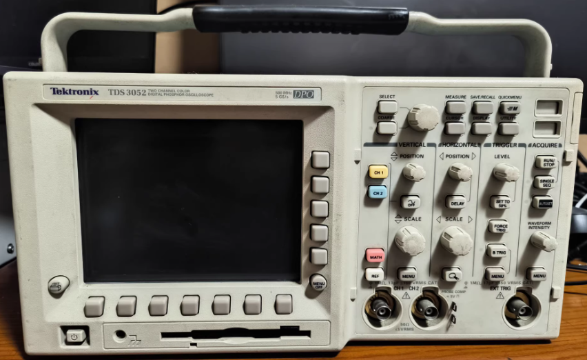 ̩�� MDO3032 ʾ����/Tektronix����ͼ