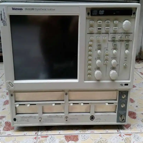 ̩��DSA8300+80C17����ʾ��������+ģ��/Tektronix����ͼ