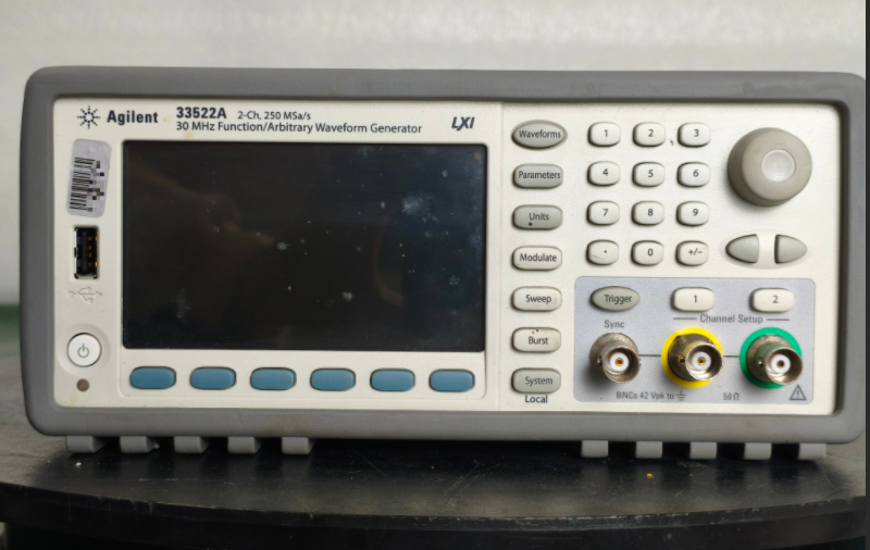 ������ 33522A ���� / ���Ⲩ�η�����/Agilent����ͼ