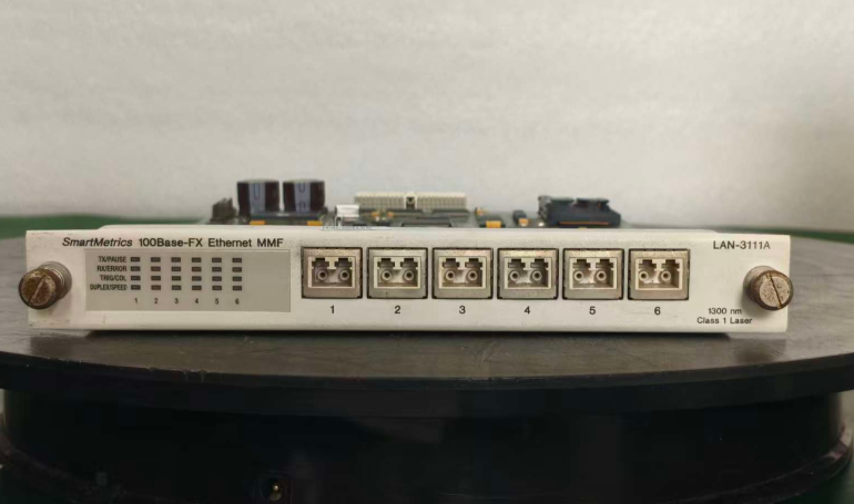 ���ۡ����� | Spirent ˼���� LAN-3111A 6 �˿� 100Base-FX ��ģ���˲���ģ��/��������ͼ