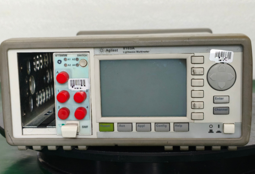 ������8163A�Ⲩ���ñ�����+81595B 1��4�⿪��ģ��/Agilent����ͼ