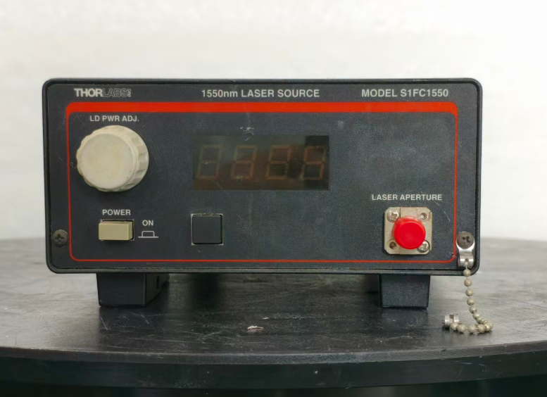 ���ۡ����� | Thorlabs ���ײ� S1FC1550 1550nm FP ��ģ�������̨ʽ�����Դ/��������ͼ