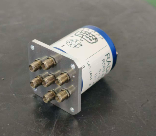 ���ۡ����� | Radiall �׵ϰ� R583 �����ռ��� SP6T ������Ƶͬ�Ὺ�� DC~22GHz/��������ͼ