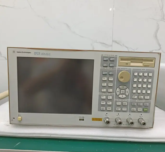 ���ۡ����ޣ��ǵ¿Ƽ� (Keysight) E5071B ʸ�����������/Keysight����ͼ
